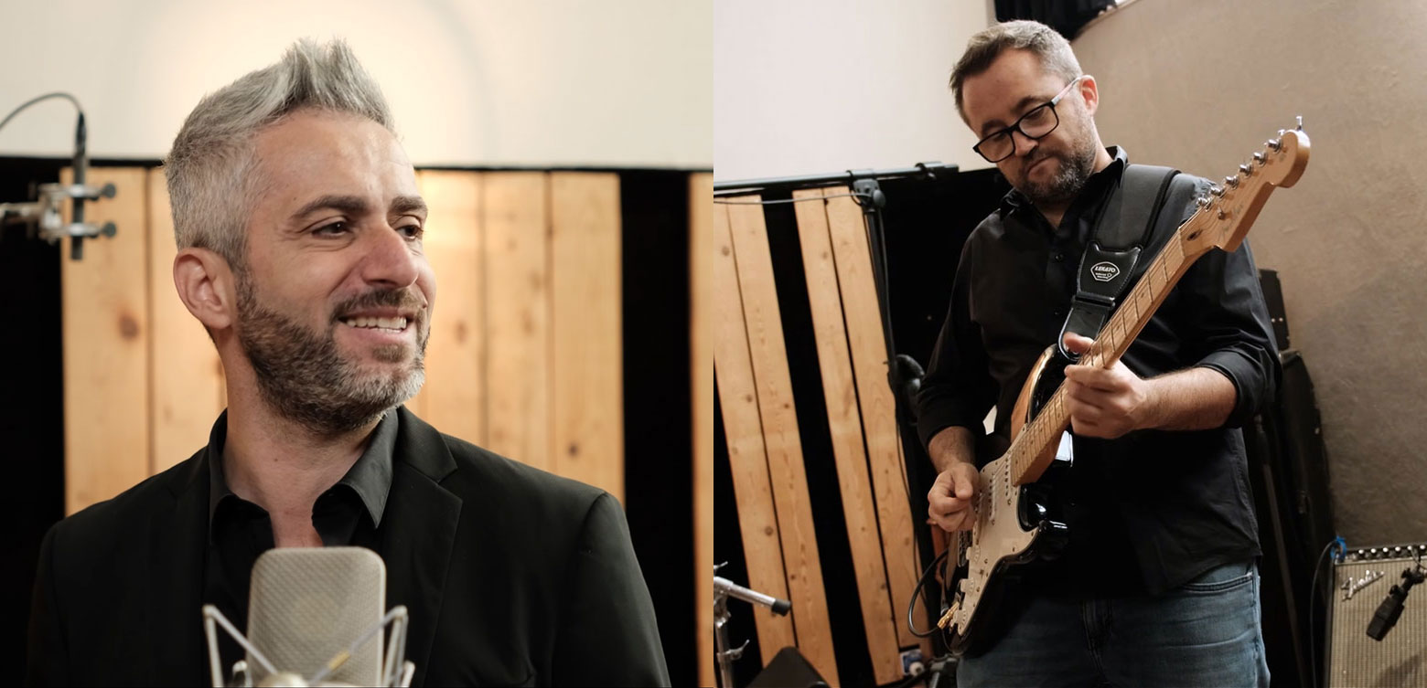 Christian au micro et Rémy à la guitare électrique dans un studio moderne, Easy Le Groupe, animateurs musicaux live dans les villes de Toulon, Fréjus et Salon-de-Provence